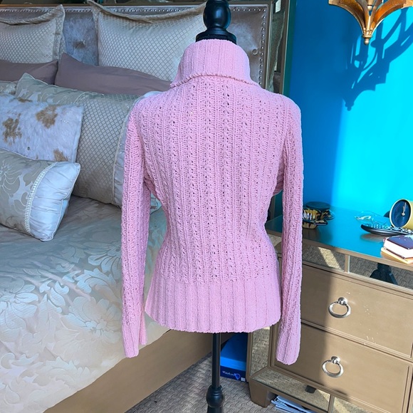 Super Soft & Fuzzy Sweater by “LIZ & Co” - Picture 6 of 13